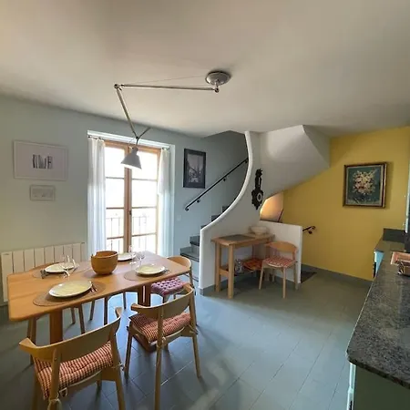 Holiday home Maison Au Coeur De & Terrasse Panoramique Sablet